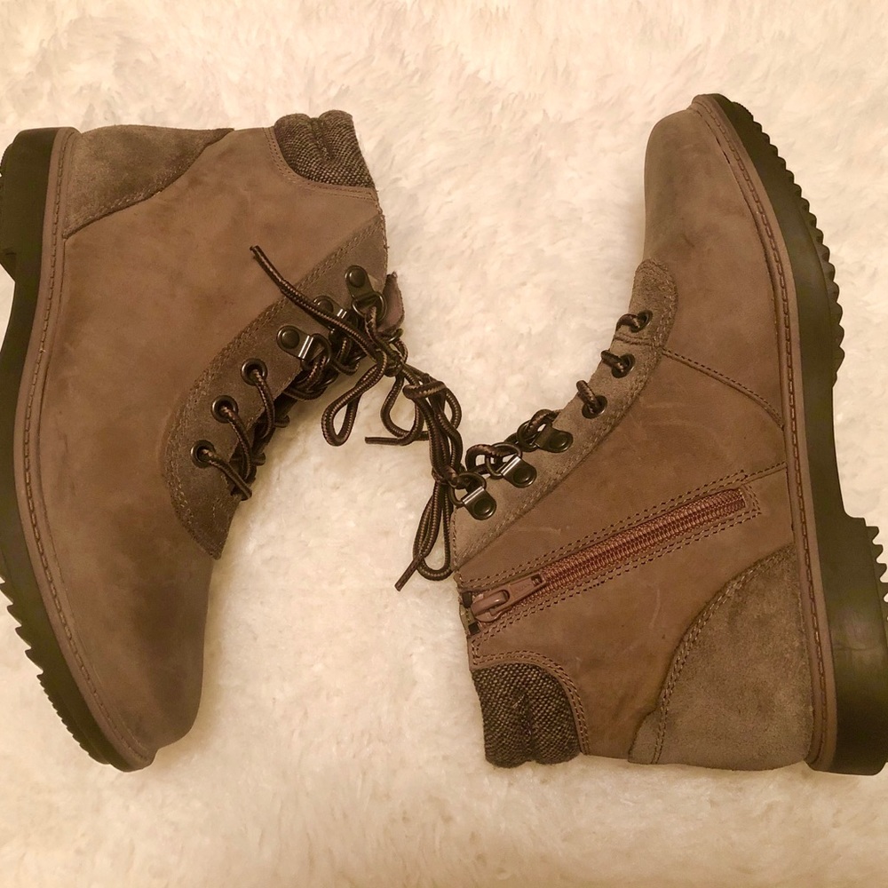 Clarks🤎Lace-up Ankle Boots
